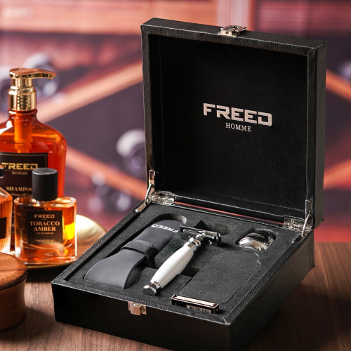 【FREED】兩週年特仕款 尊爵四件組雙刃刮鬍刀禮盒 - 珍珠白