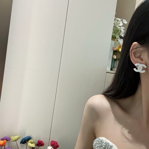 24P耳環系列來啦！ 小香鏤空編織愛心耳釘 水鑽 blingbling? 美到犯規 爆款單品?