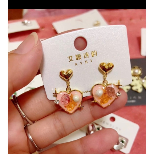 925銀針：時尚不掉色 韓國配件 女生愛心珍珠耳環