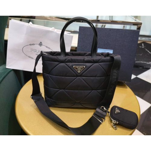 ?新款托特包1BG380? Size:寬25x高21.5x底13cm❤️ System托特包配有兩條皮提手