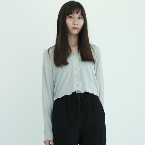 FUCHII 正韓??木耳捲邊短版鈕扣上衣長袖早秋秋天秋裝現貨*5色