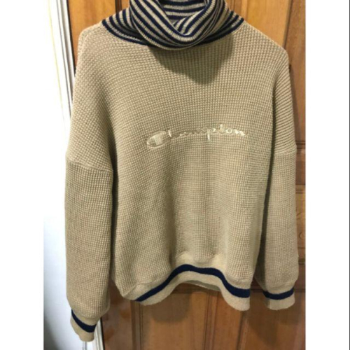 【全新】Champion 高領logo大學T 卡其色L